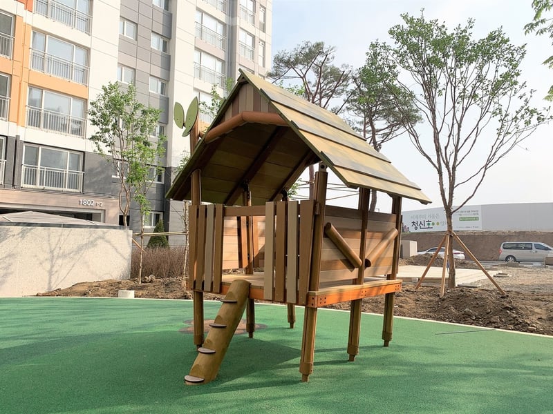 숲 아지트와 모험다리 건너기 image 3