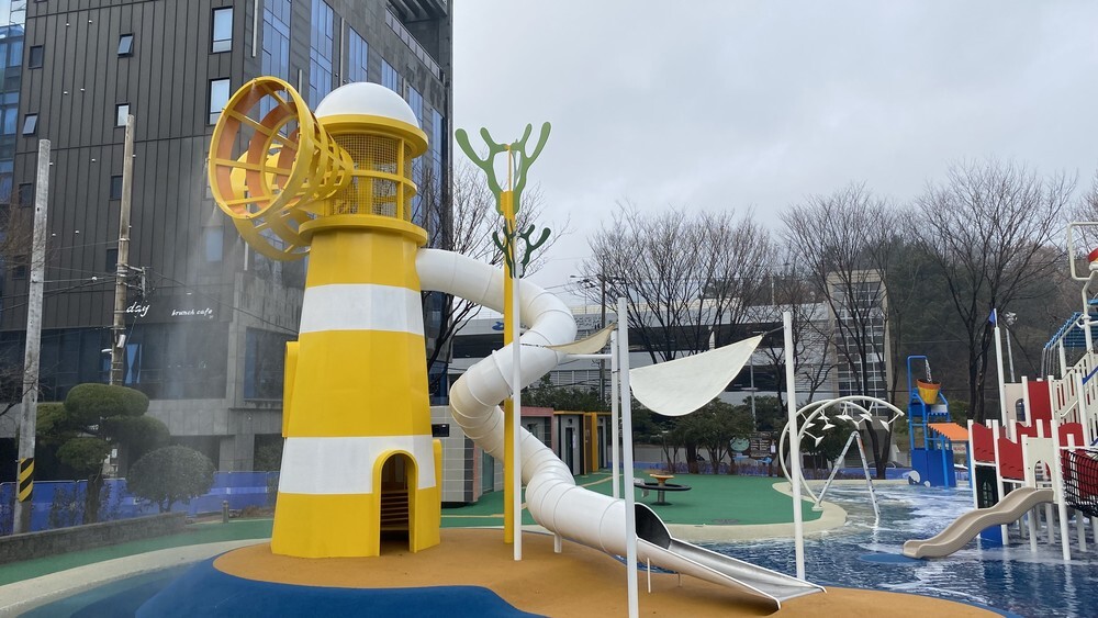 여수여문공원 물놀이터